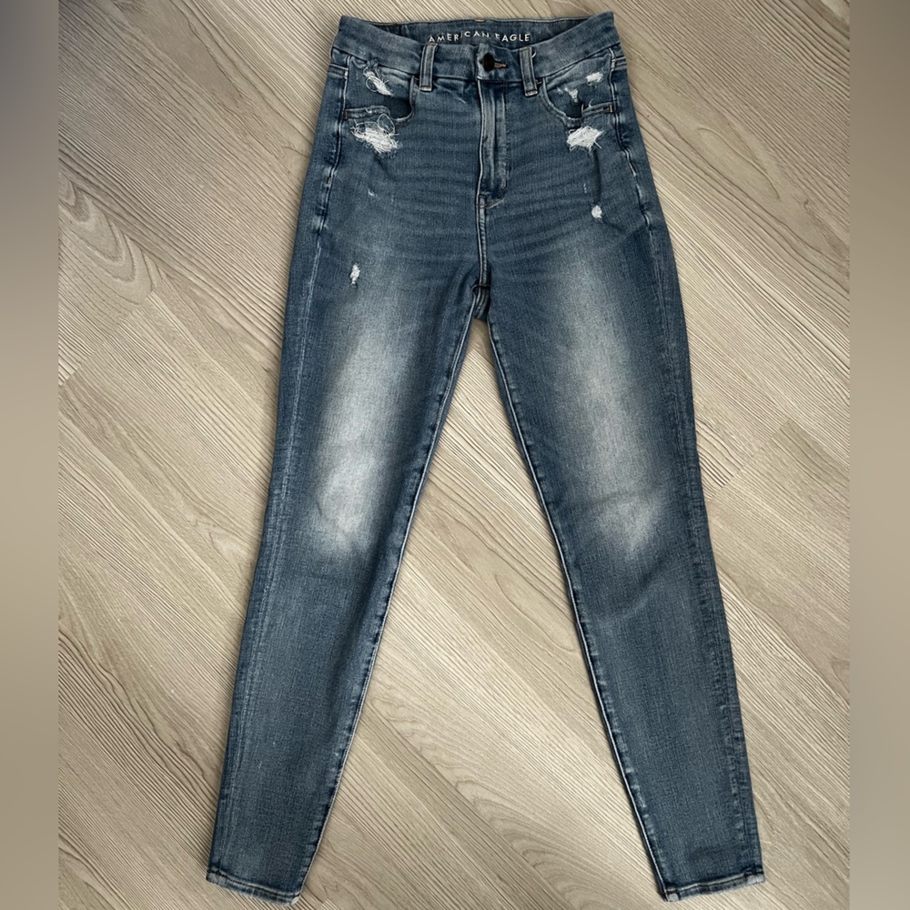 American Eagle Dream Jean Curvy High-rise Jeans/Jeggings (distress details)